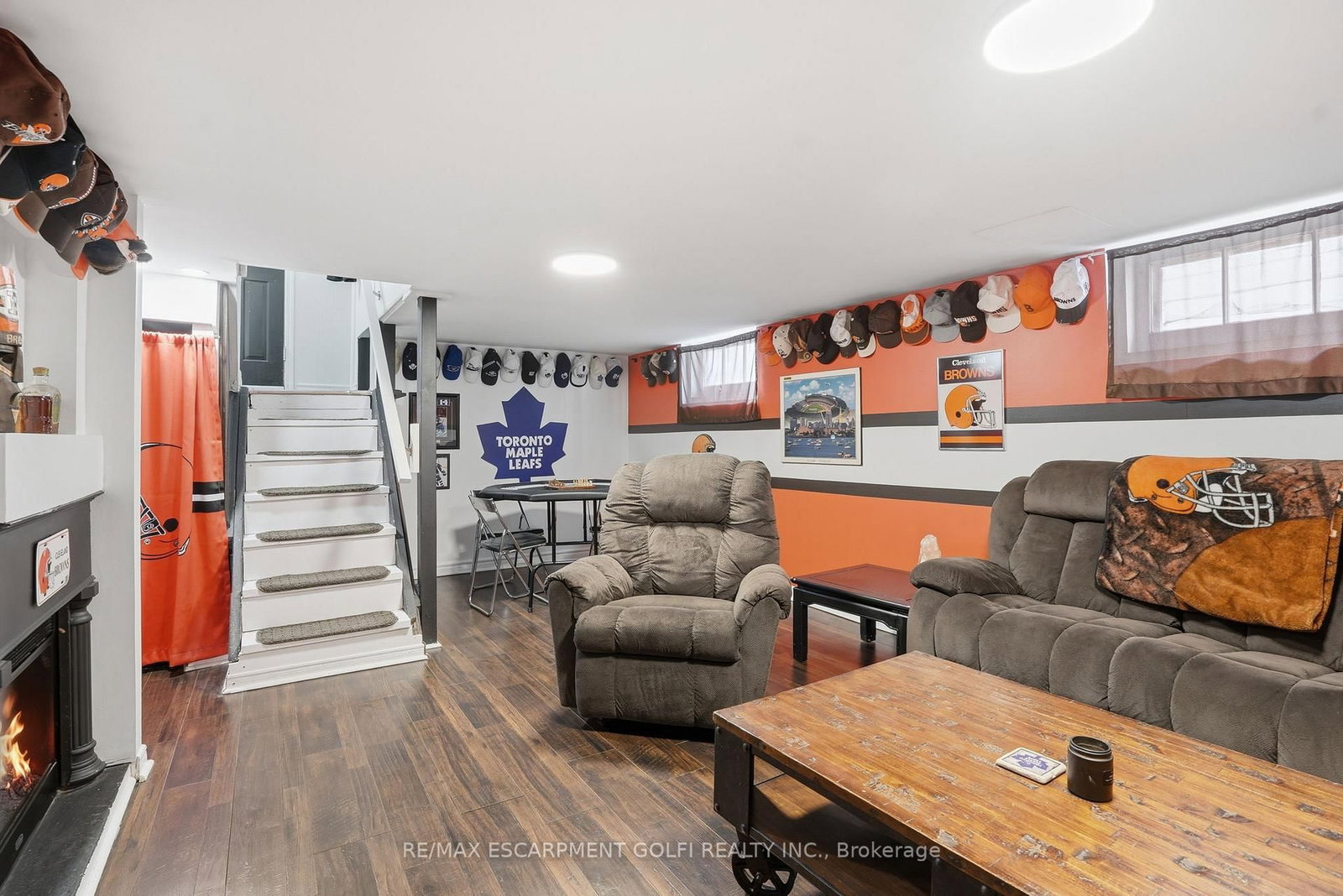 Detached House for sale at 30 Harold Avenue, Welland, Ontario, L3B 1J5 - Welland Downtown - MLS: X12998340