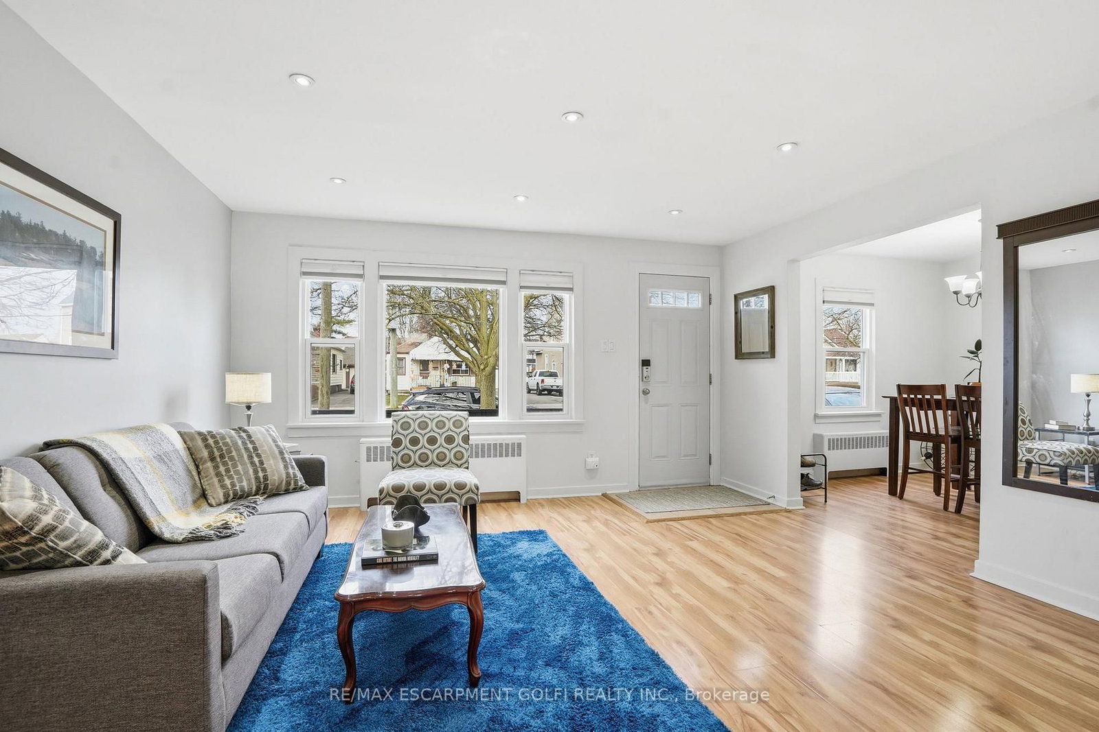 Detached House for sale at 30 Harold Avenue, Welland, Ontario, L3B 1J5 - Welland Downtown - MLS: X12998340