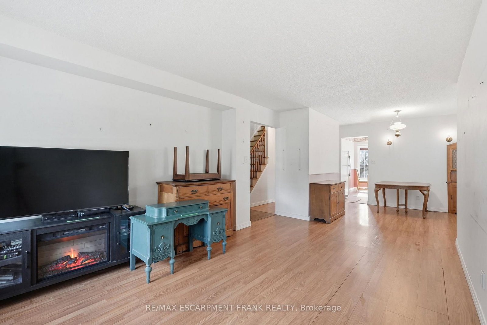 Detached House for sale at 471 KNIGHTSBRIDGE Crescent, Hamilton, Ontario, L9G 3S4 - Ancaster - MLS: X12998400