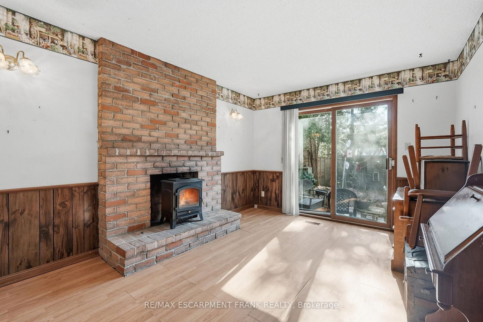 Detached House for sale at 471 KNIGHTSBRIDGE Crescent, Hamilton, Ontario, L9G 3S4 - Ancaster - MLS: X12998400