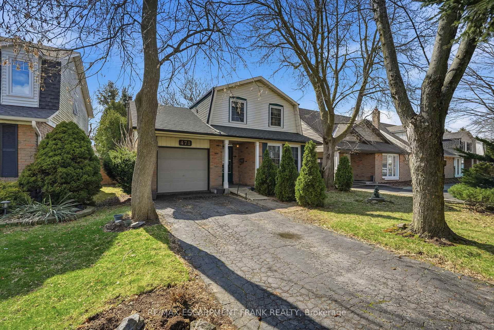 Detached House for sale at 471 KNIGHTSBRIDGE Crescent, Hamilton, Ontario, L9G 3S4 - Ancaster - MLS: X12998400