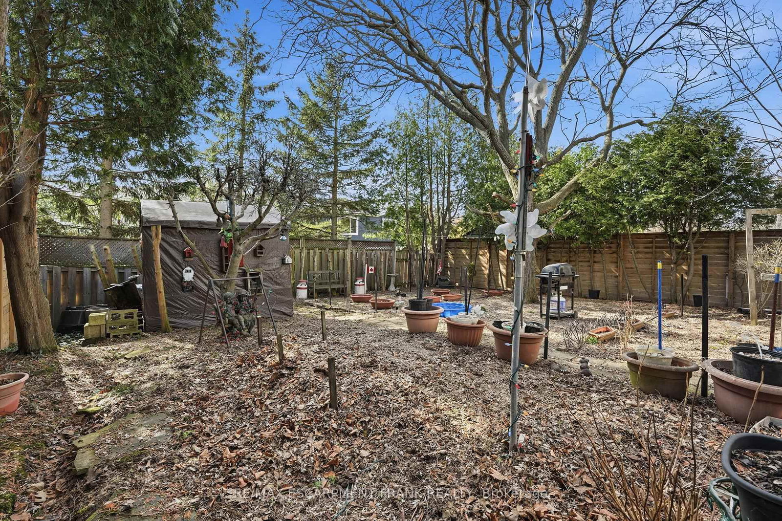 Detached House for sale at 471 KNIGHTSBRIDGE Crescent, Hamilton, Ontario, L9G 3S4 - Ancaster - MLS: X12998400