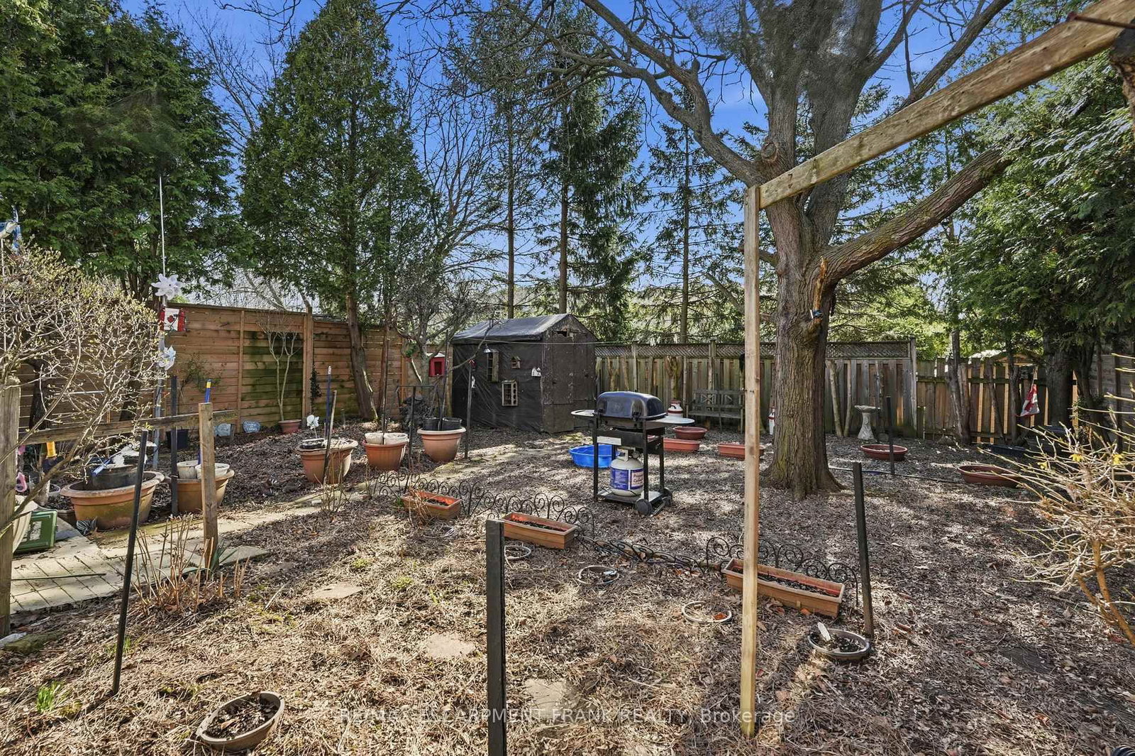 Detached House for sale at 471 KNIGHTSBRIDGE Crescent, Hamilton, Ontario, L9G 3S4 - Ancaster - MLS: X12998400