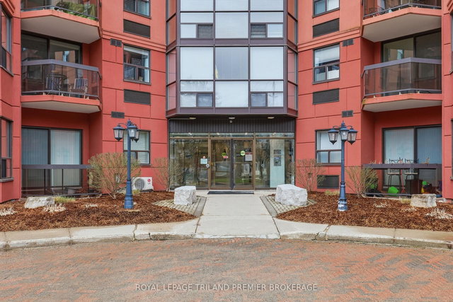 1004 - 600 Talbot Street