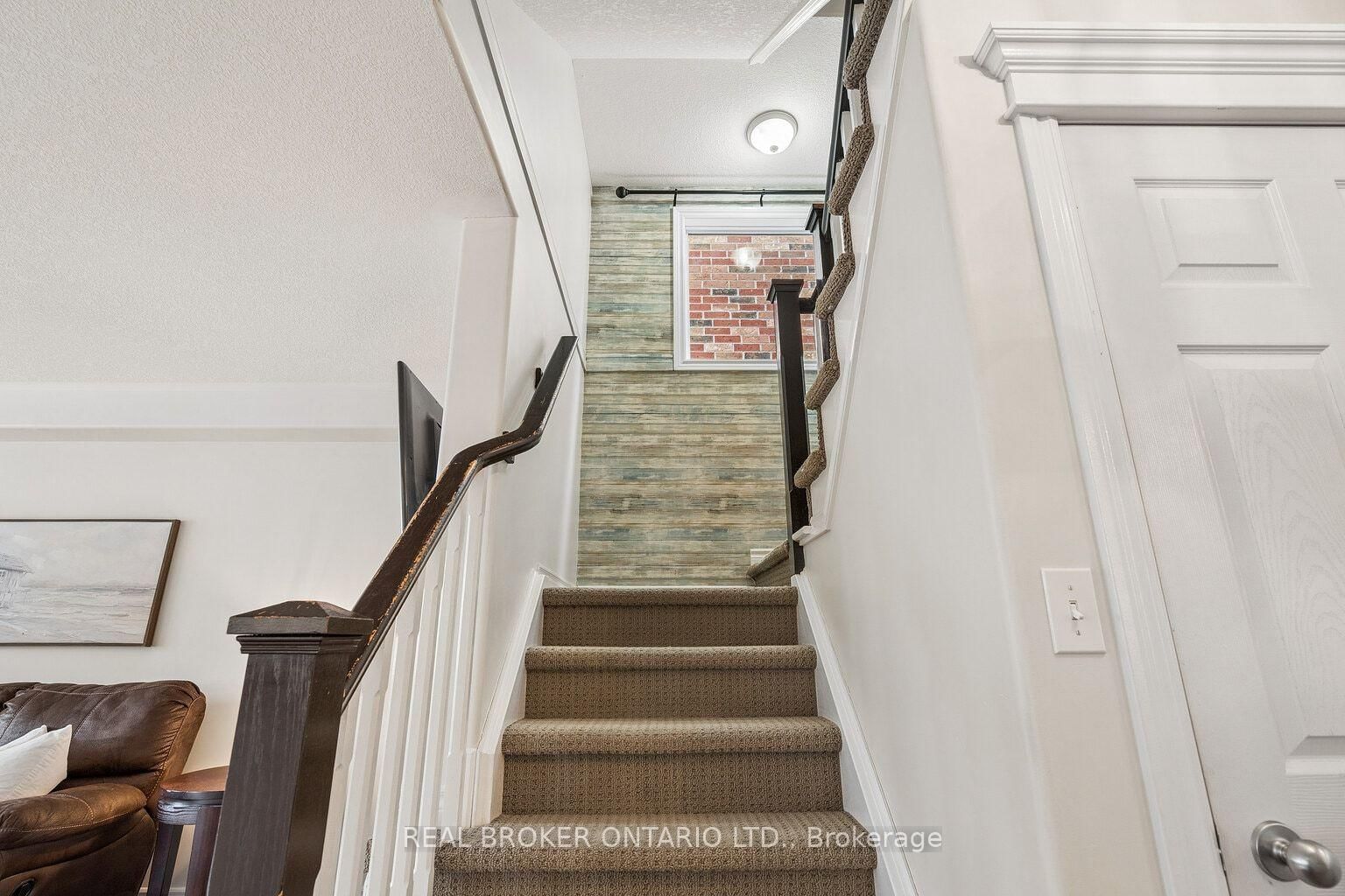 124 Ridge Top Crescent - Photo 18