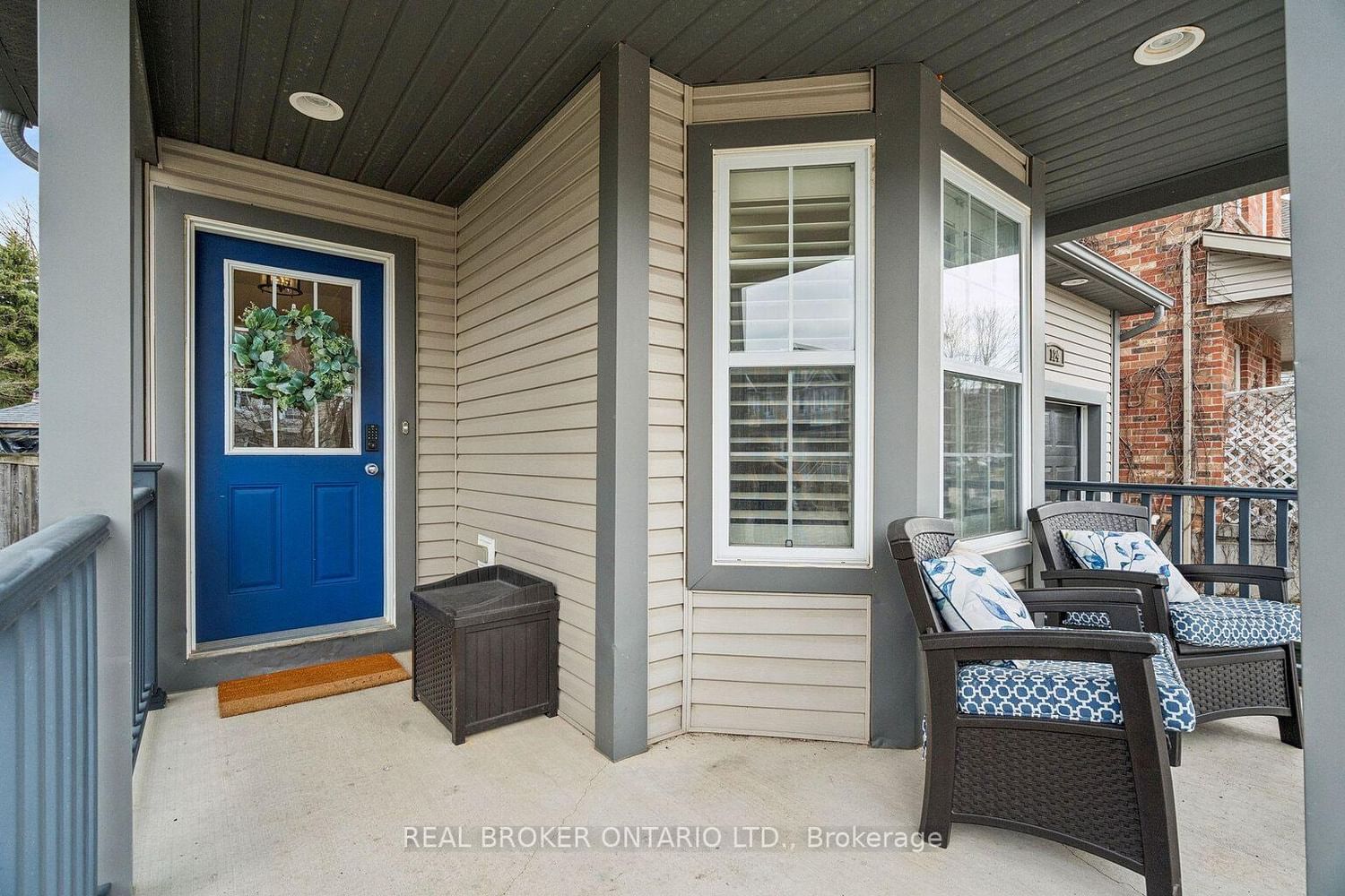 124 Ridge Top Crescent - Photo 4