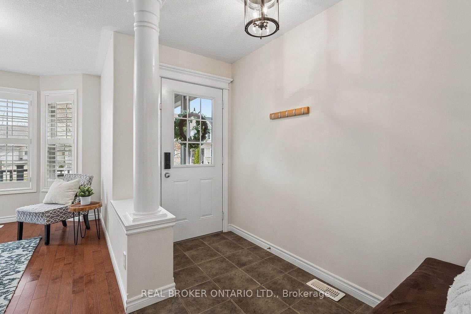 124 Ridge Top Crescent - Photo 7