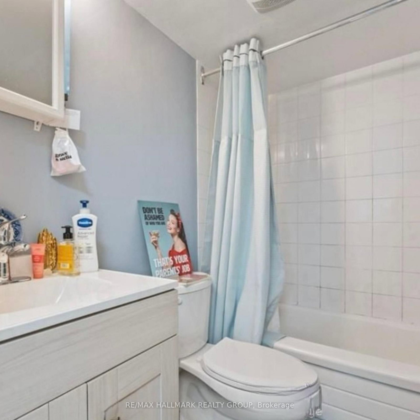 9 ACACIA Avenue, Unit 2 - Photo 11