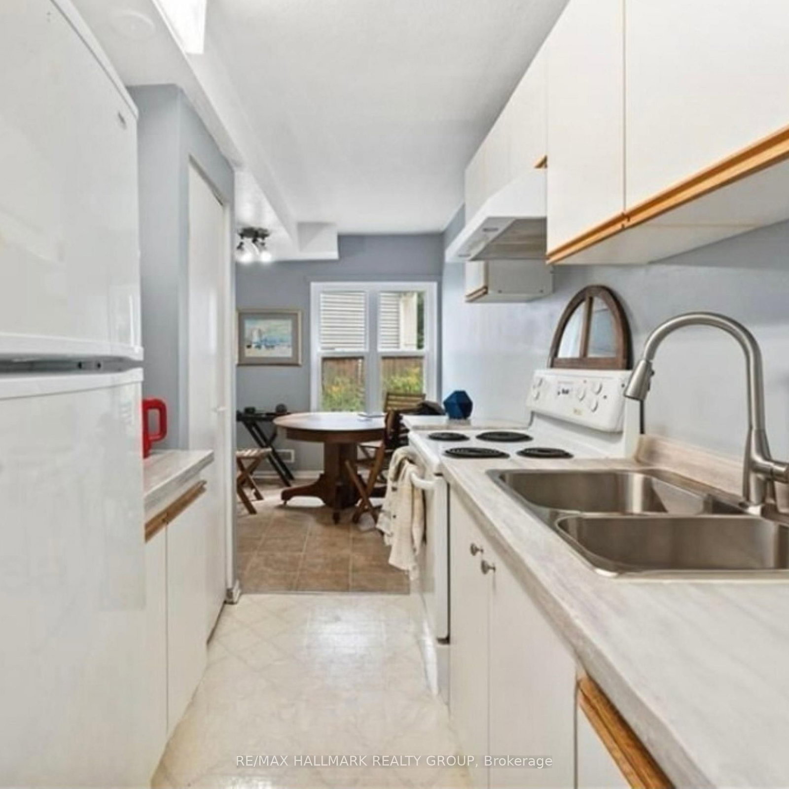 9 ACACIA Avenue, Unit 2 - Photo 12