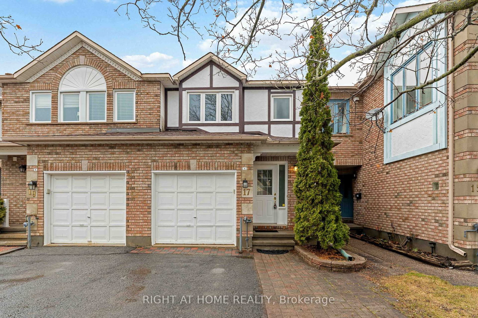 Townhouse for sale at 17 Locheland Crescent, Ottawa, Ontario, K2G 6H2 - Barrhaven East - MLS: X12998534