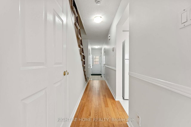 17 Locheland Crescent