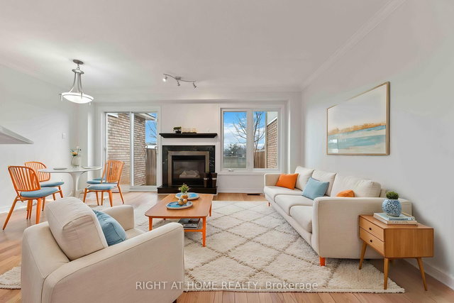 17 Locheland Crescent