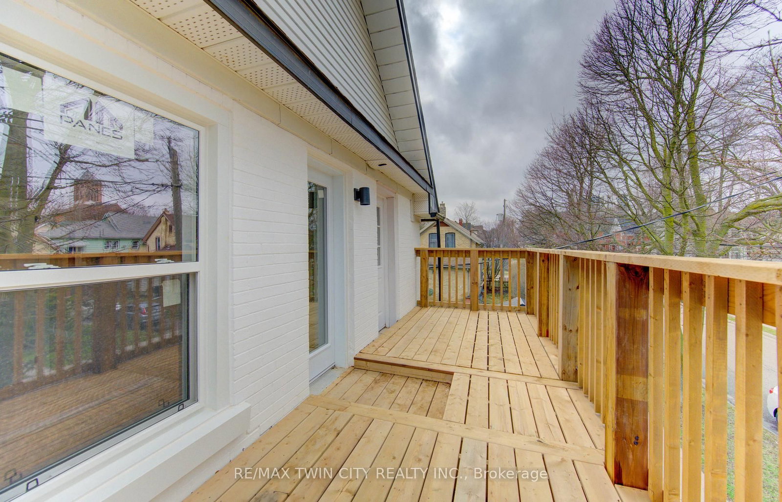 67 Louisa Street W - Photo 11