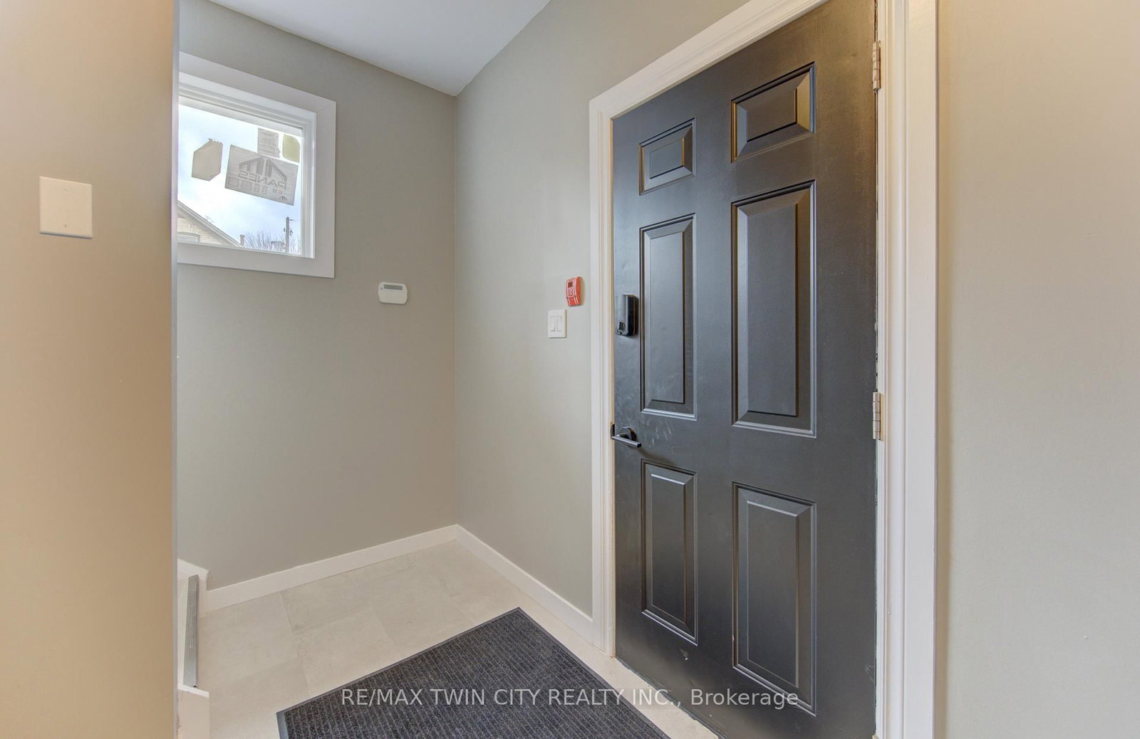 67 Louisa Street W - Photo 12