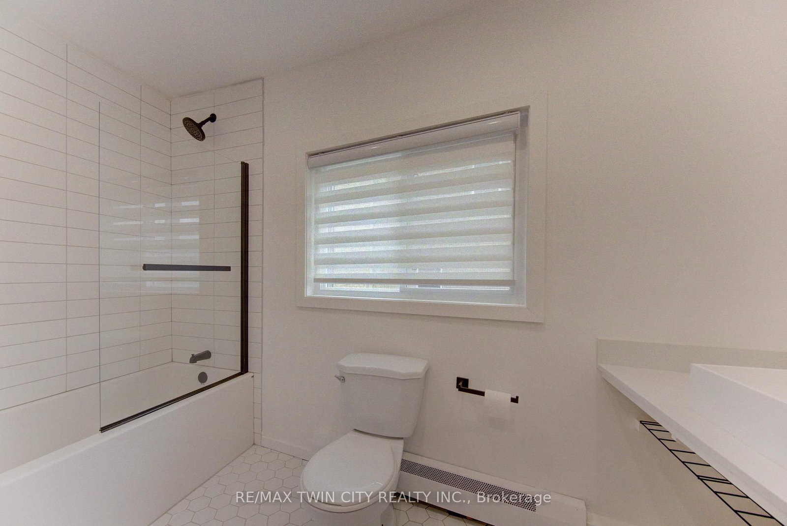 67 Louisa Street W - Photo 18