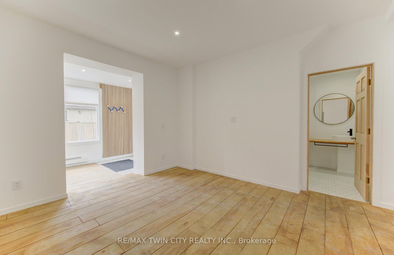 67 Louisa Street W - Photo 22