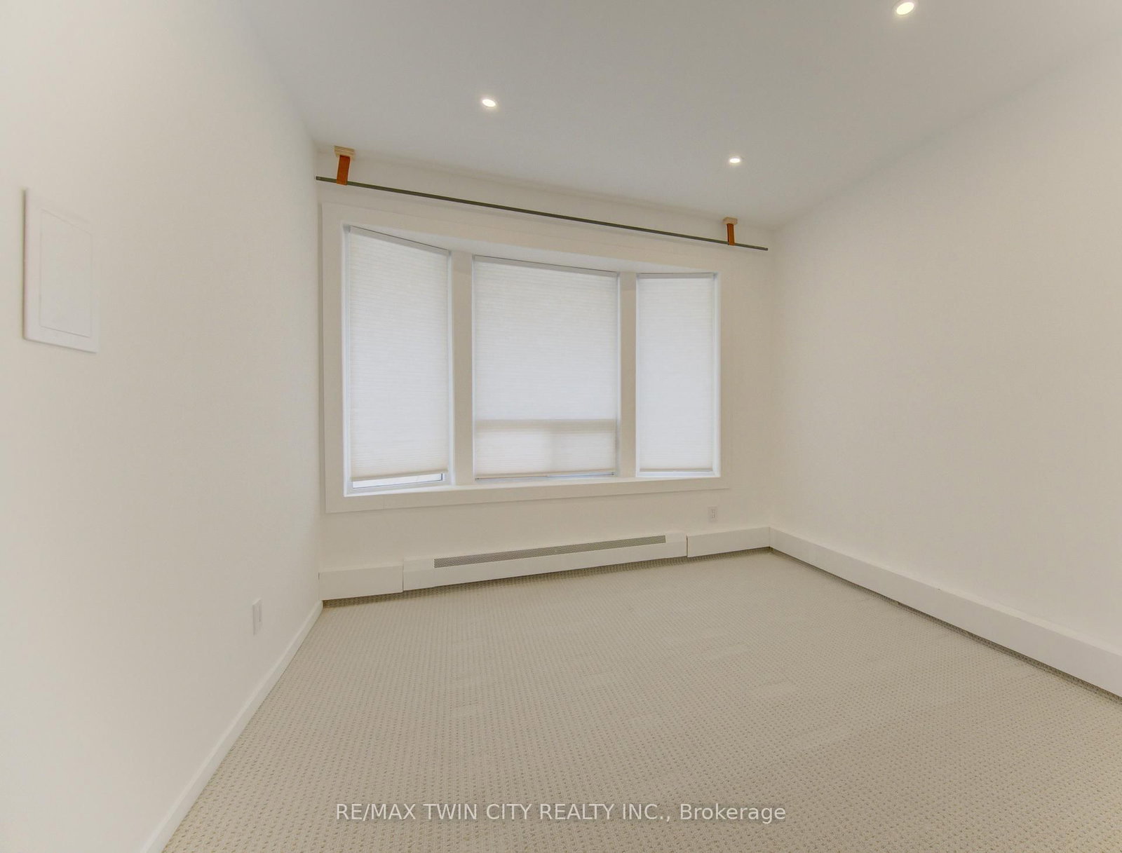 67 Louisa Street W - Photo 24