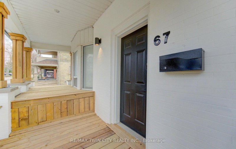 67 Louisa Street W