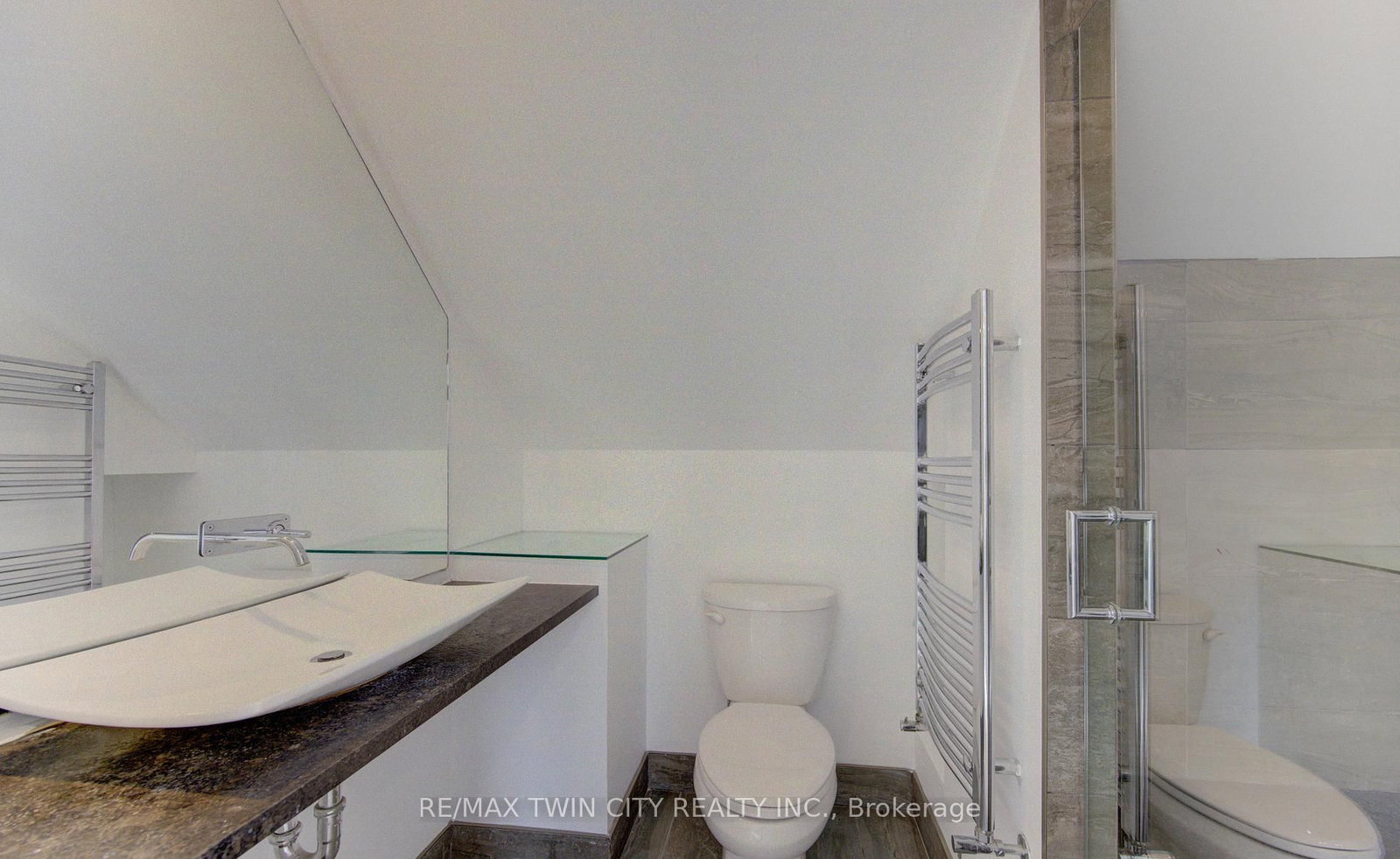 67 Louisa Street W - Photo 37