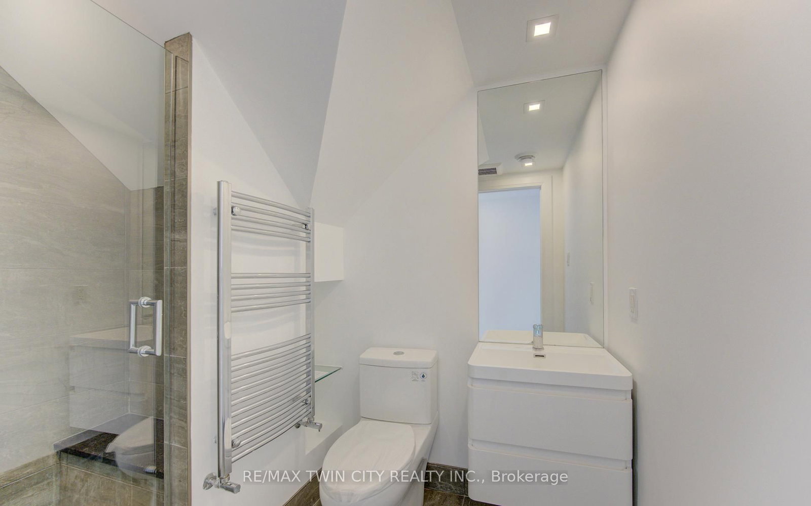 67 Louisa Street W - Photo 40