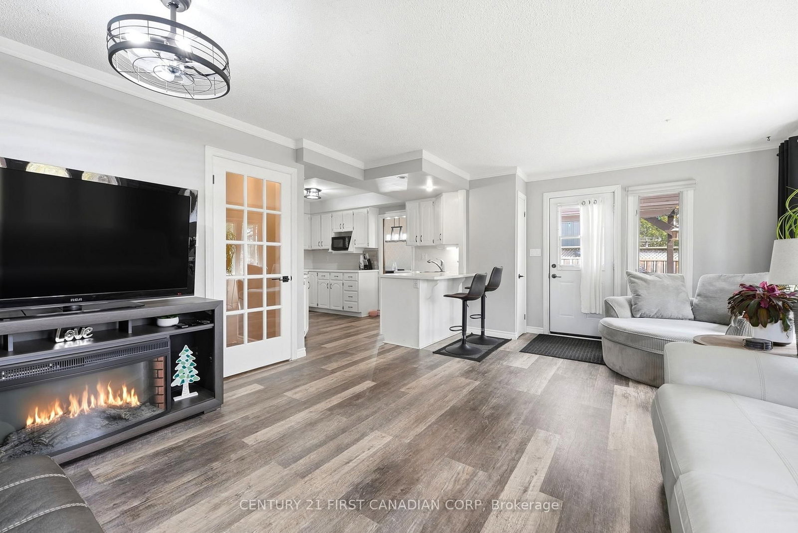 Detached House for sale at 25 Glanworth Avenue, St. Thomas, Ontario, N5R 1E5 - St. Thomas - MLS: X12998610