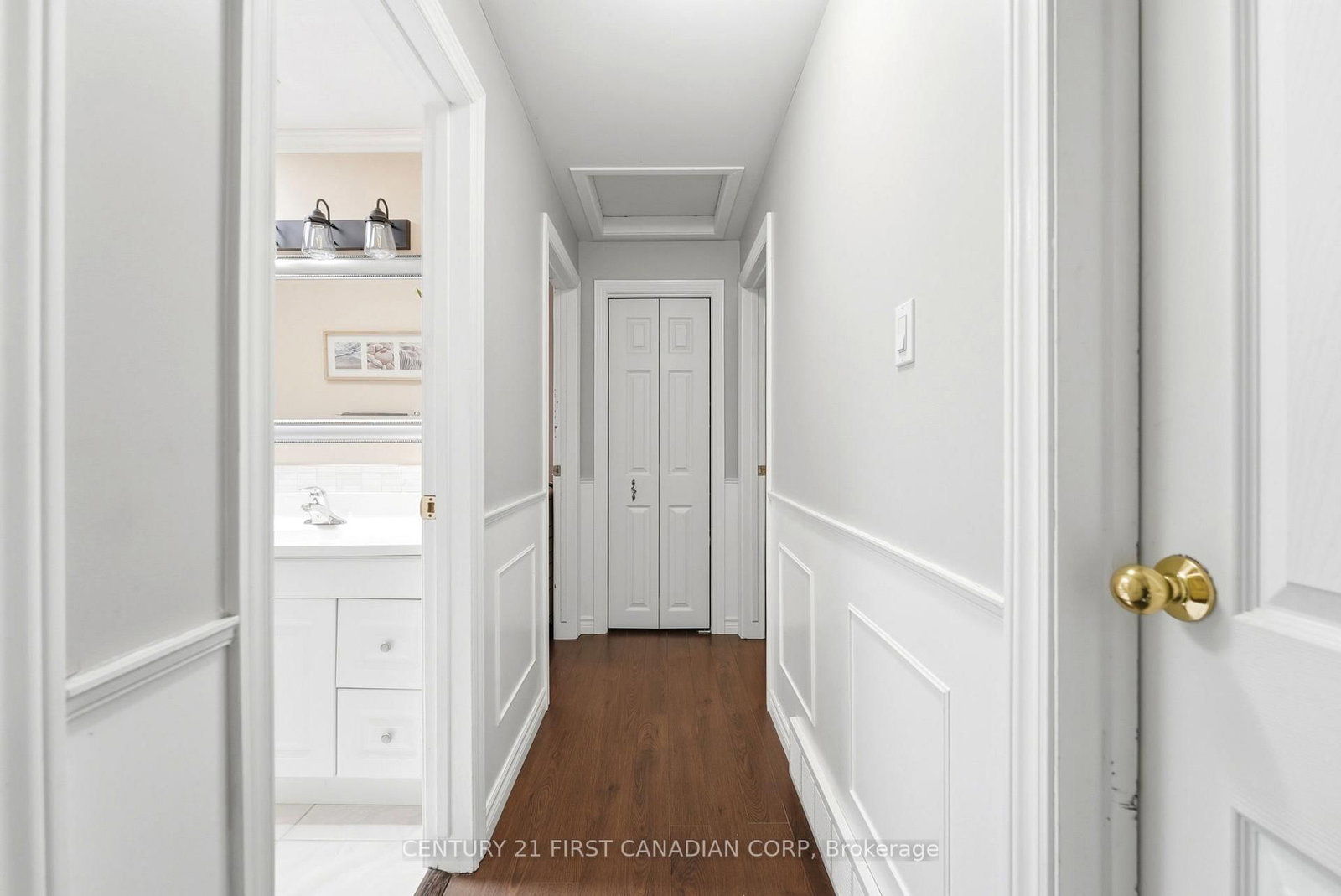 Detached House for sale at 25 Glanworth Avenue, St. Thomas, Ontario, N5R 1E5 - St. Thomas - MLS: X12998610