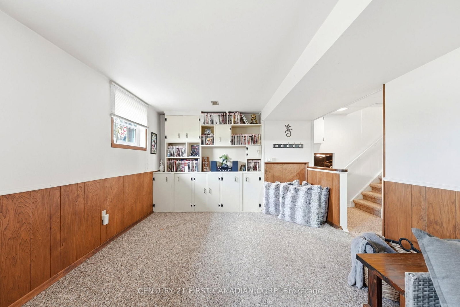 Detached House for sale at 25 Glanworth Avenue, St. Thomas, Ontario, N5R 1E5 - St. Thomas - MLS: X12998610