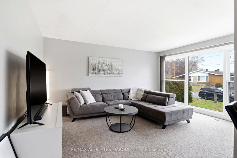 1205 Osborne Ave, Cornwall, K6J 1L2 | Image 3