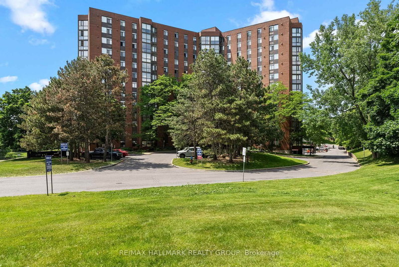 home for sale on 411-2871 Richmond Road