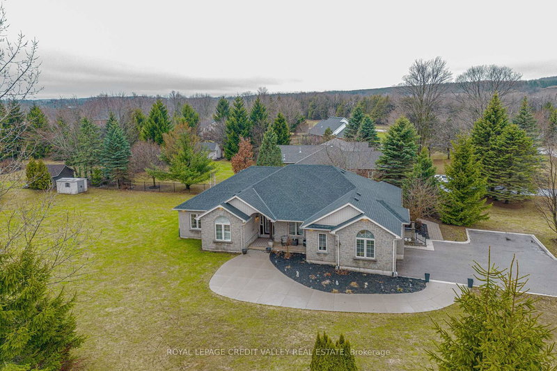 48 Rayburn Meadows Rd, East Garafraxa, L9W 7E7 | Image 2
