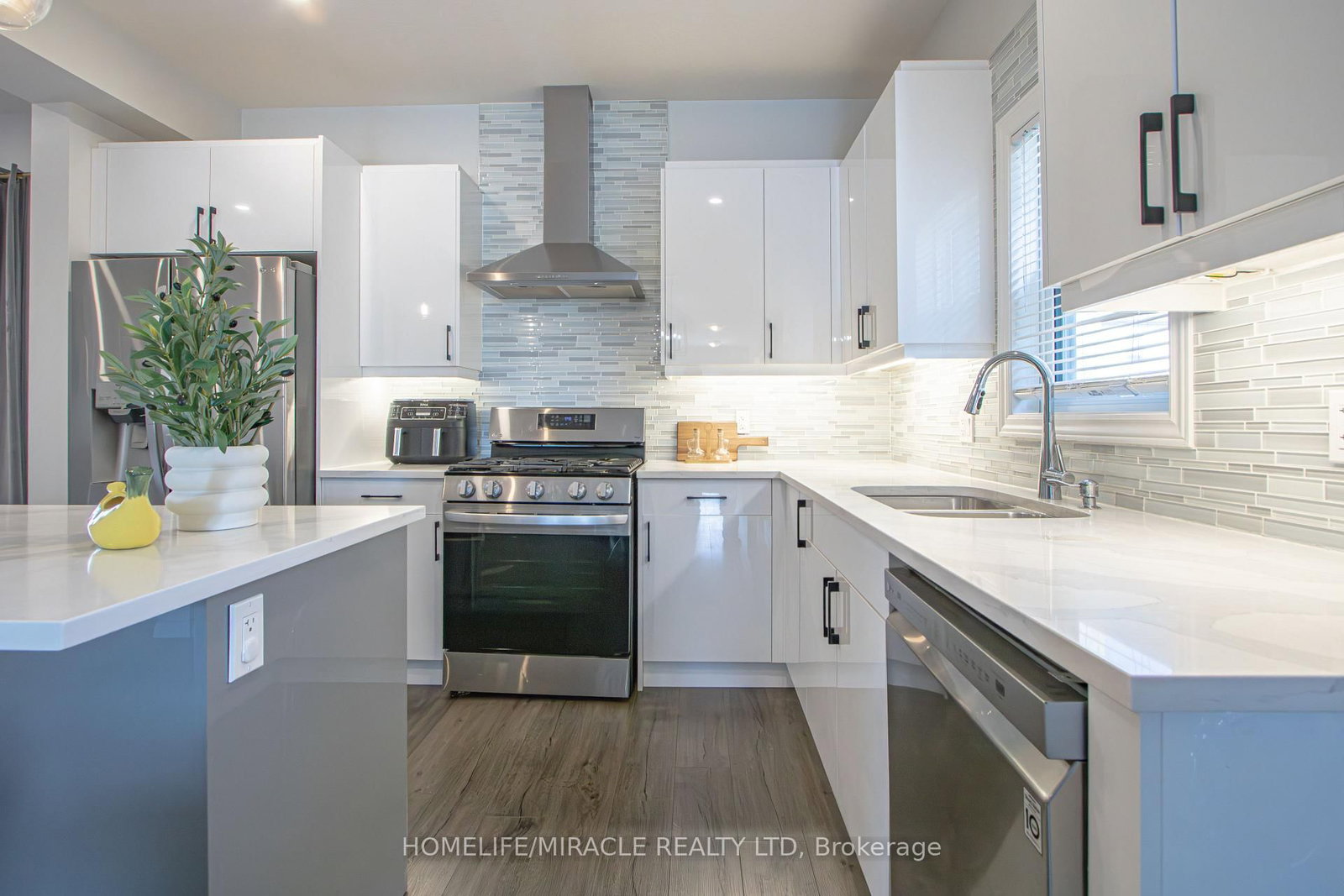 274 Middleton Avenue - Photo 14