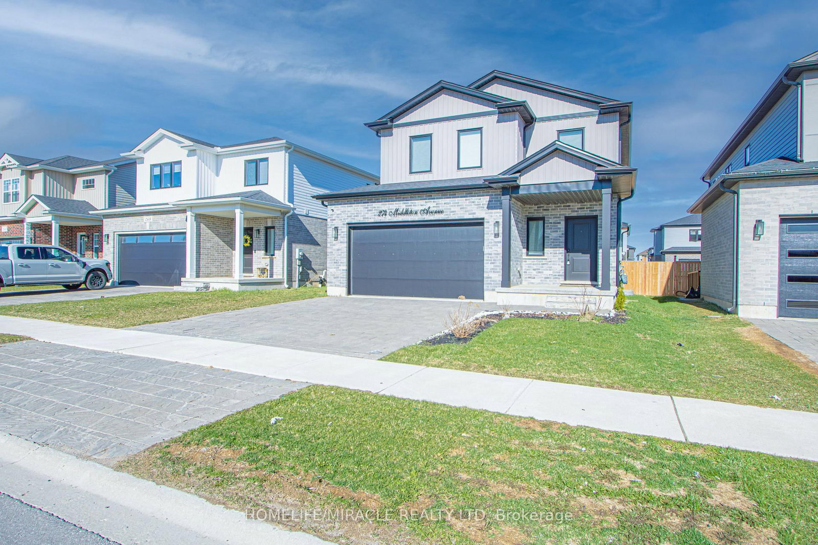 274 Middleton Avenue - Photo 2