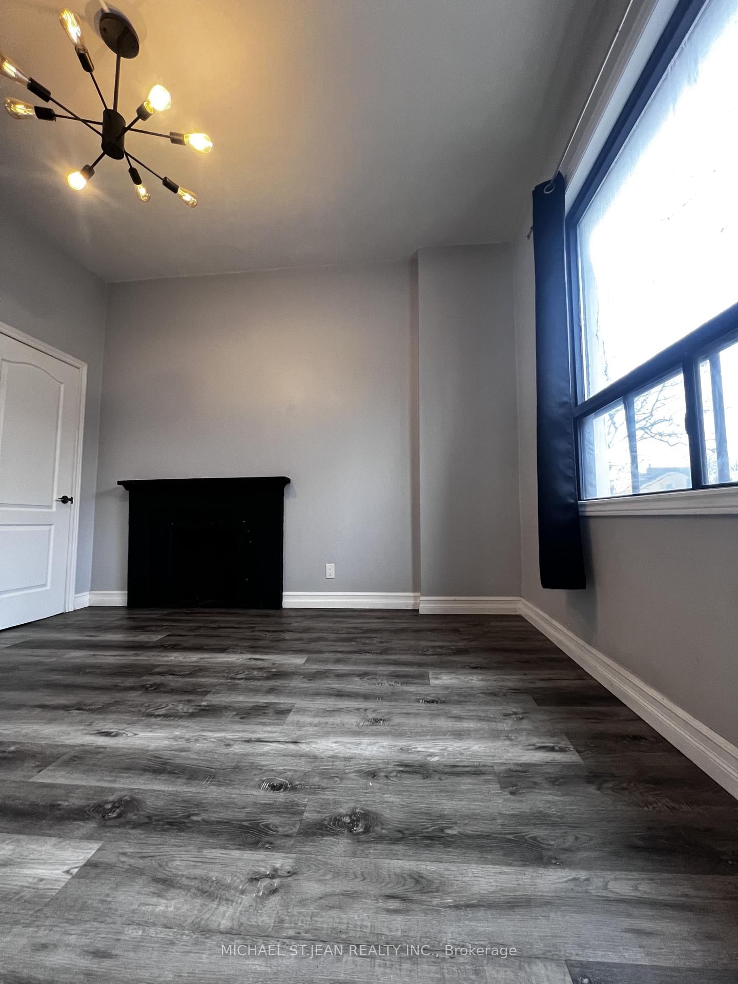 295 James Street N, Unit 1 - Photo 4