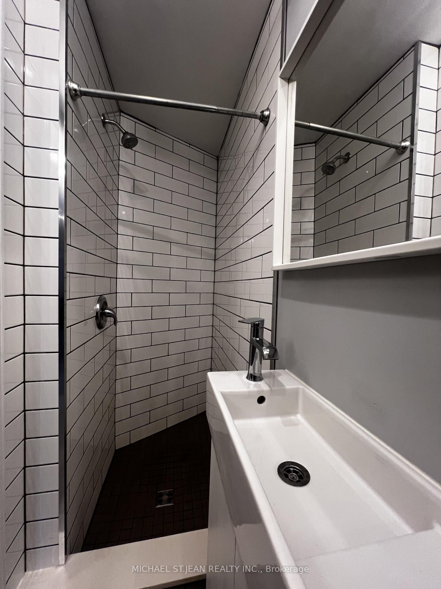 295 James Street N, Unit 1 - Photo 6