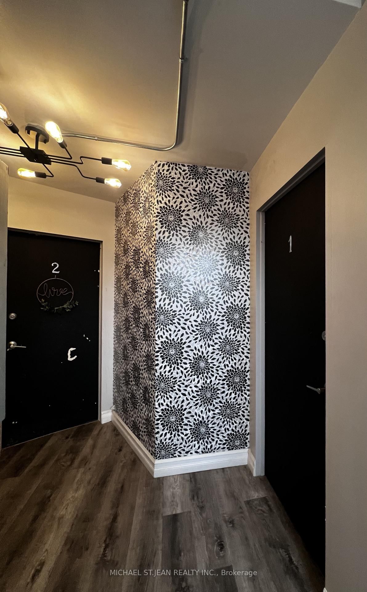 295 James Street N, Unit 1 - Photo 8