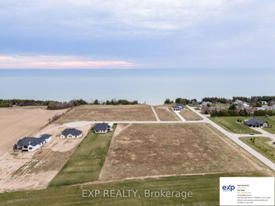 14 IRENE Crescent • Bluewater, ON photo 3