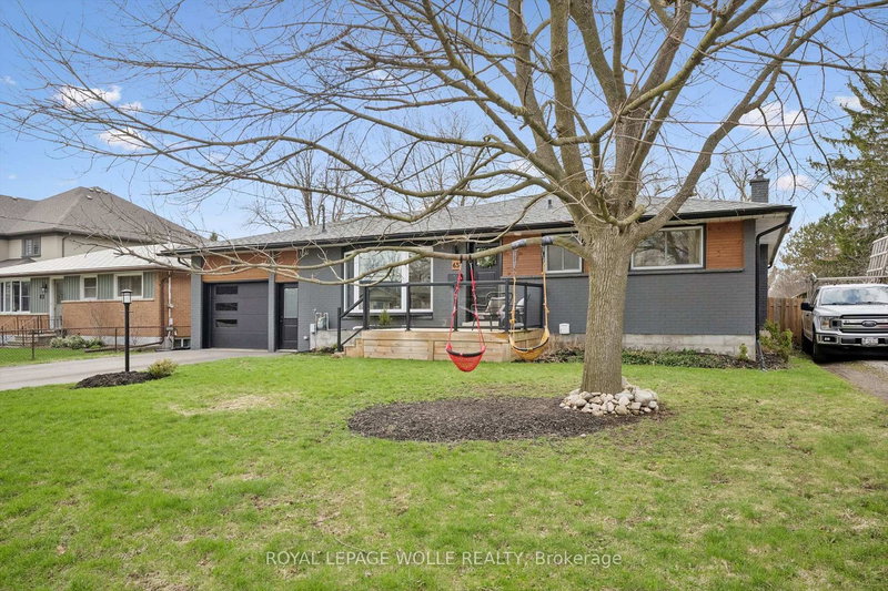 65 Schweitzer St, Kitchener, N2K 1B5 | Image 2
