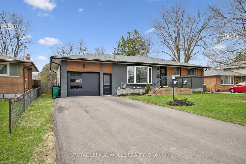 65 Schweitzer St, Kitchener, N2K 1B5 | Image 3
