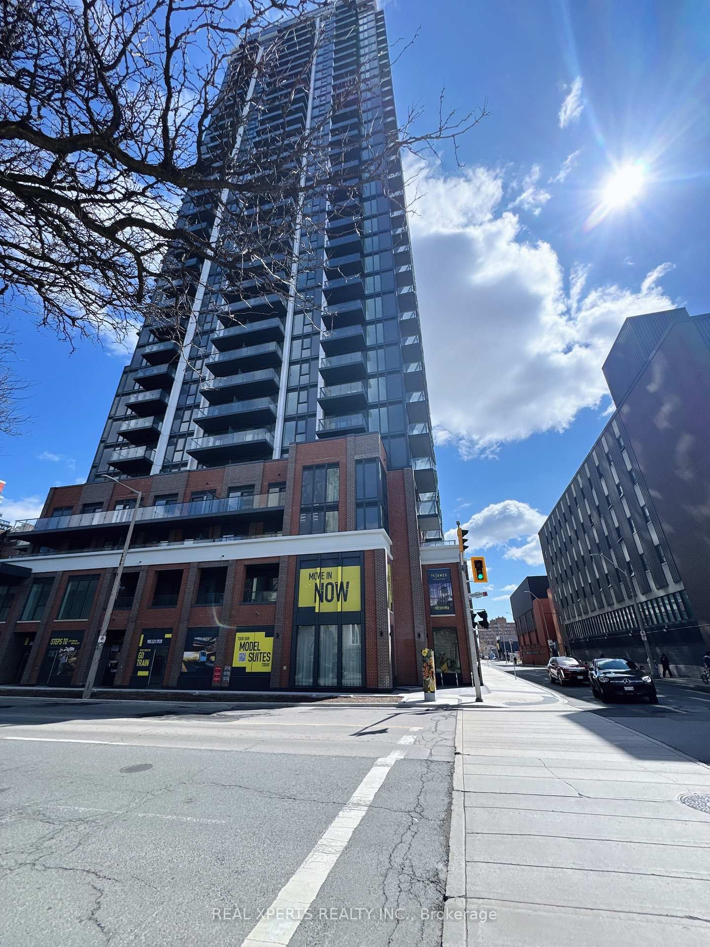 75 James Street S, Unit 525