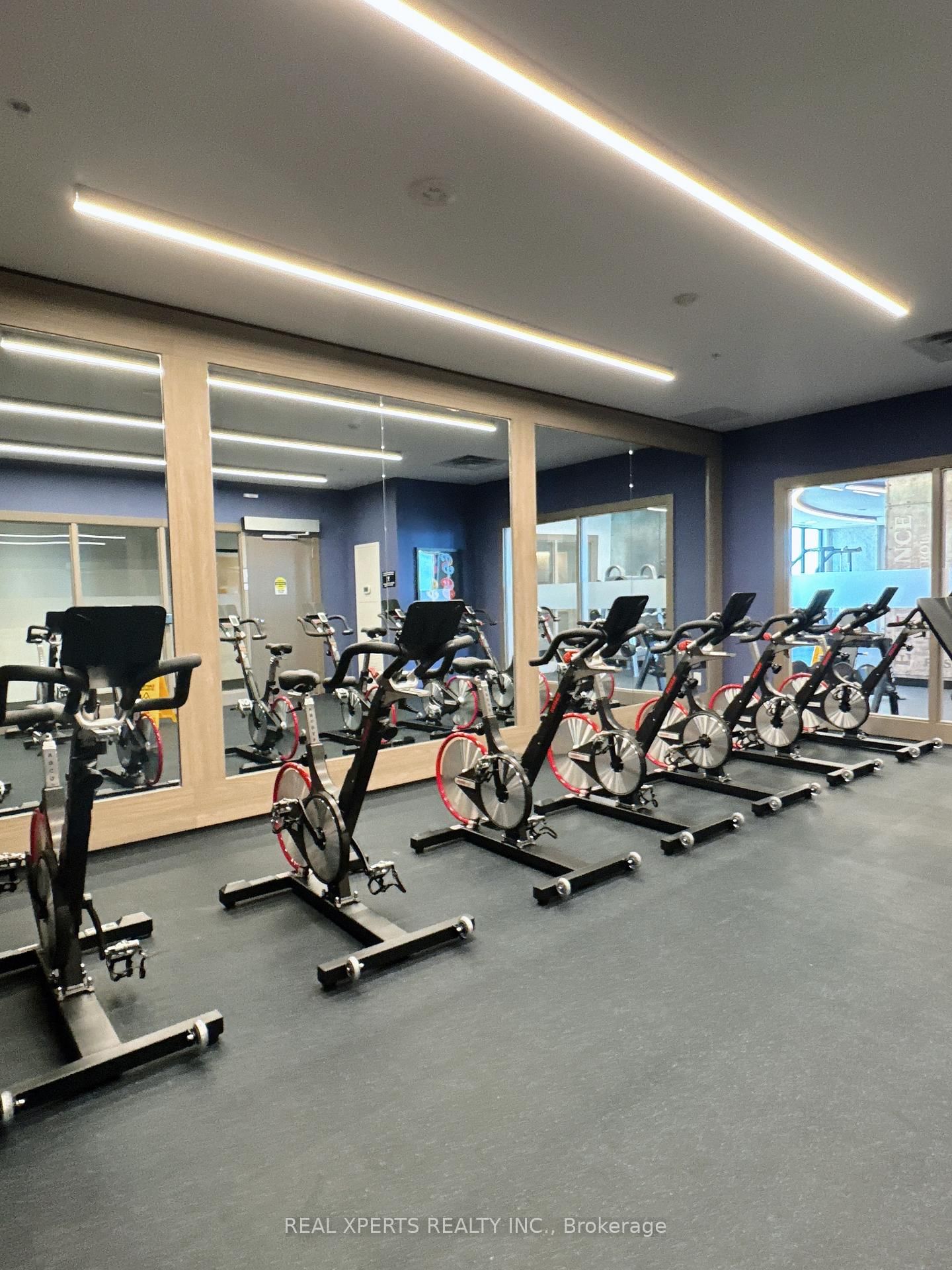 75 James Street S, Unit 525 - Photo 23