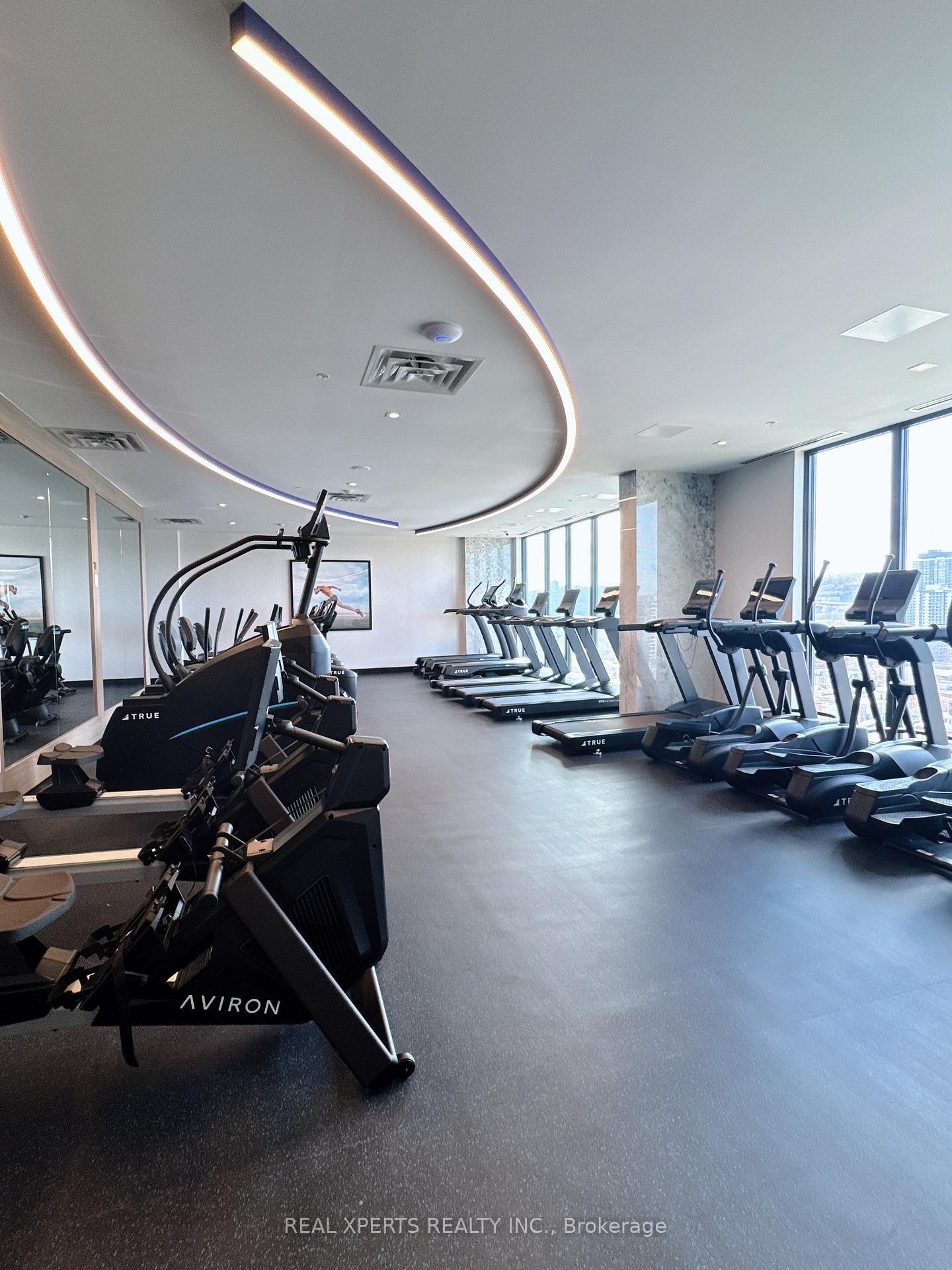 75 James Street S, Unit 525 - Photo 25