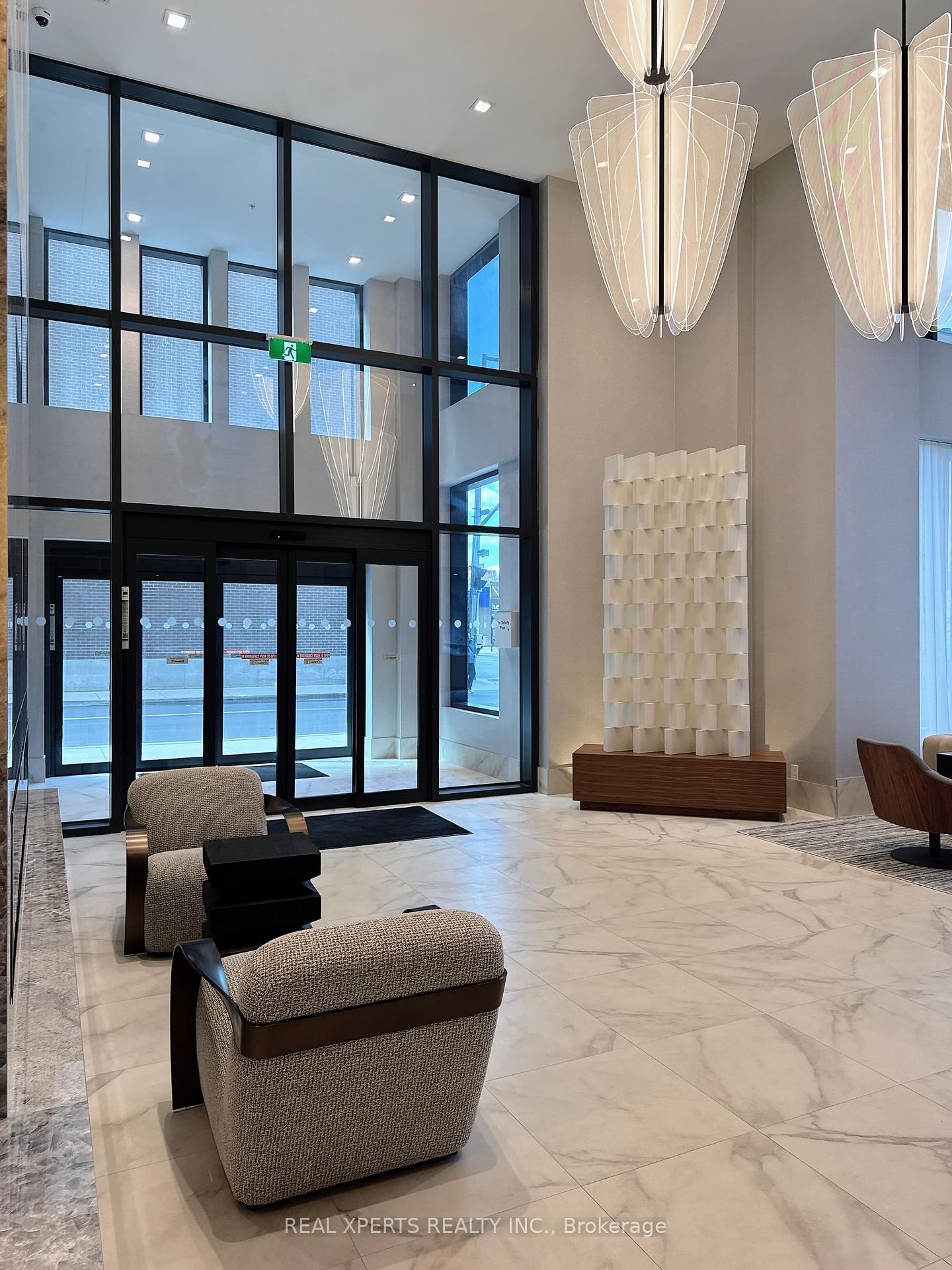 75 James Street S, Unit 525 - Photo 6