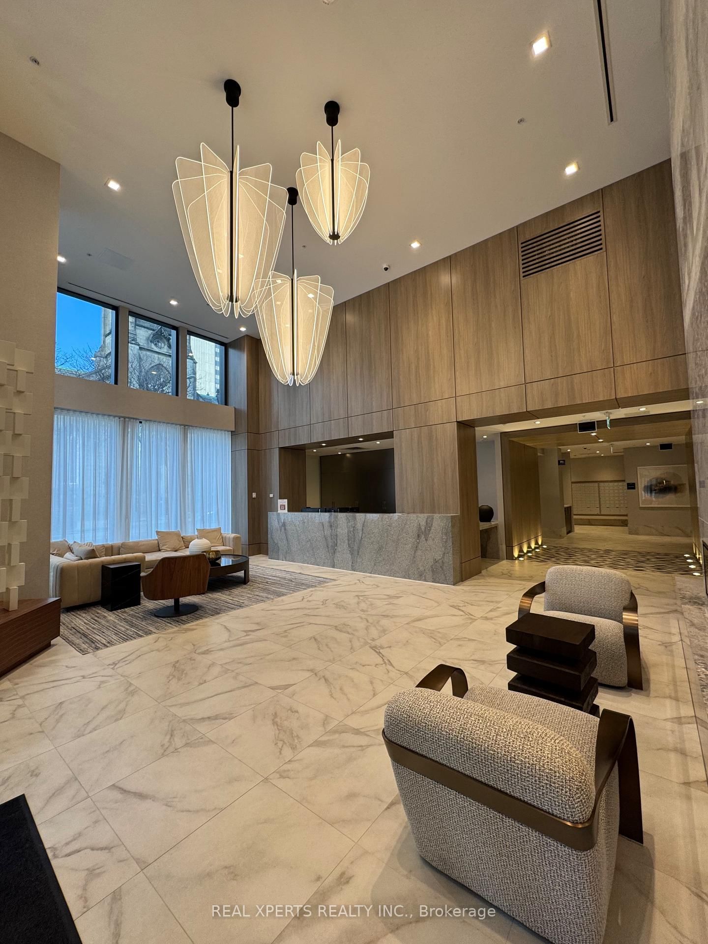 75 James Street S, Unit 525 - Photo 8