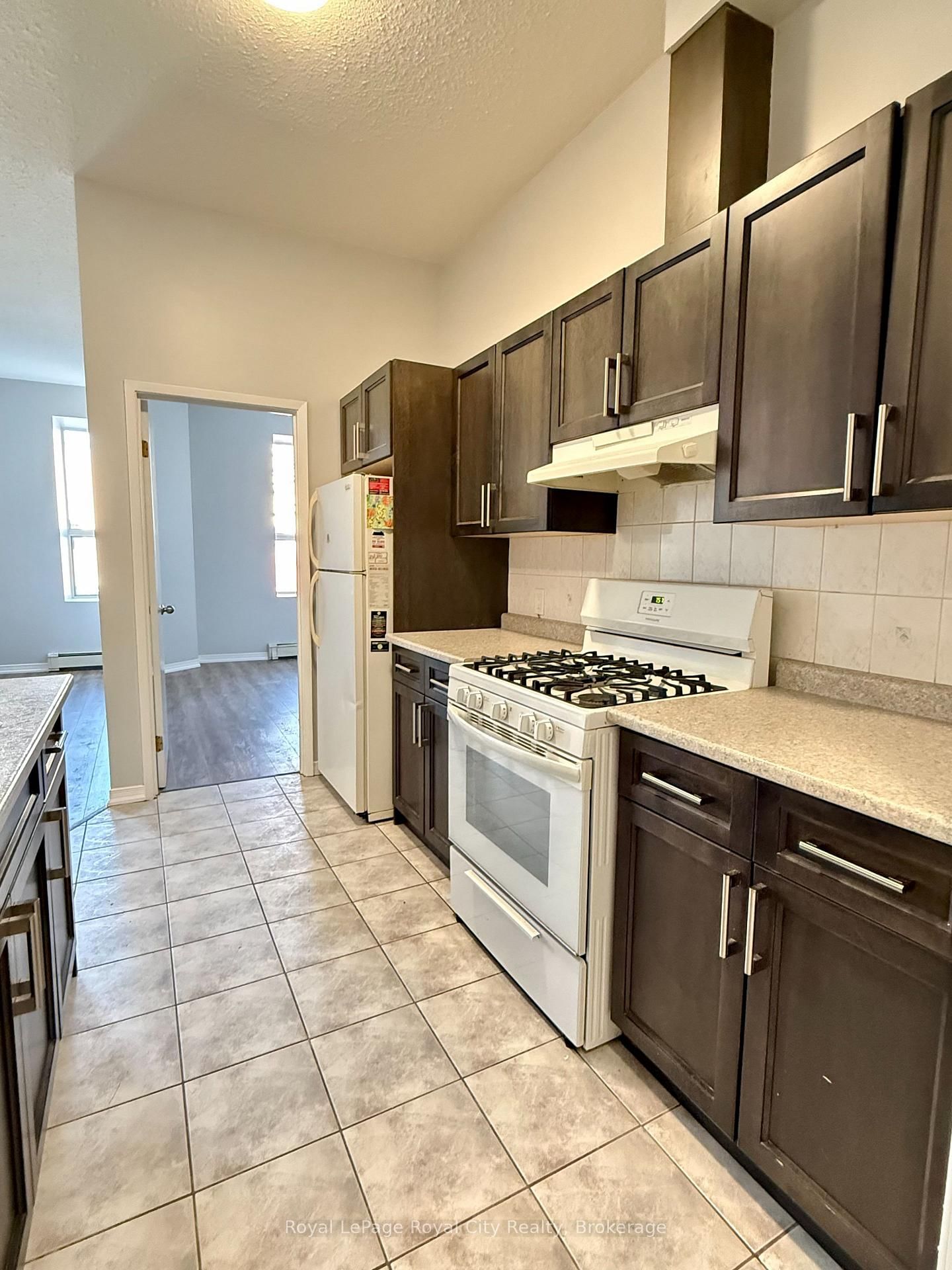 116 Wyndham Street N, Unit 1 - Photo 2