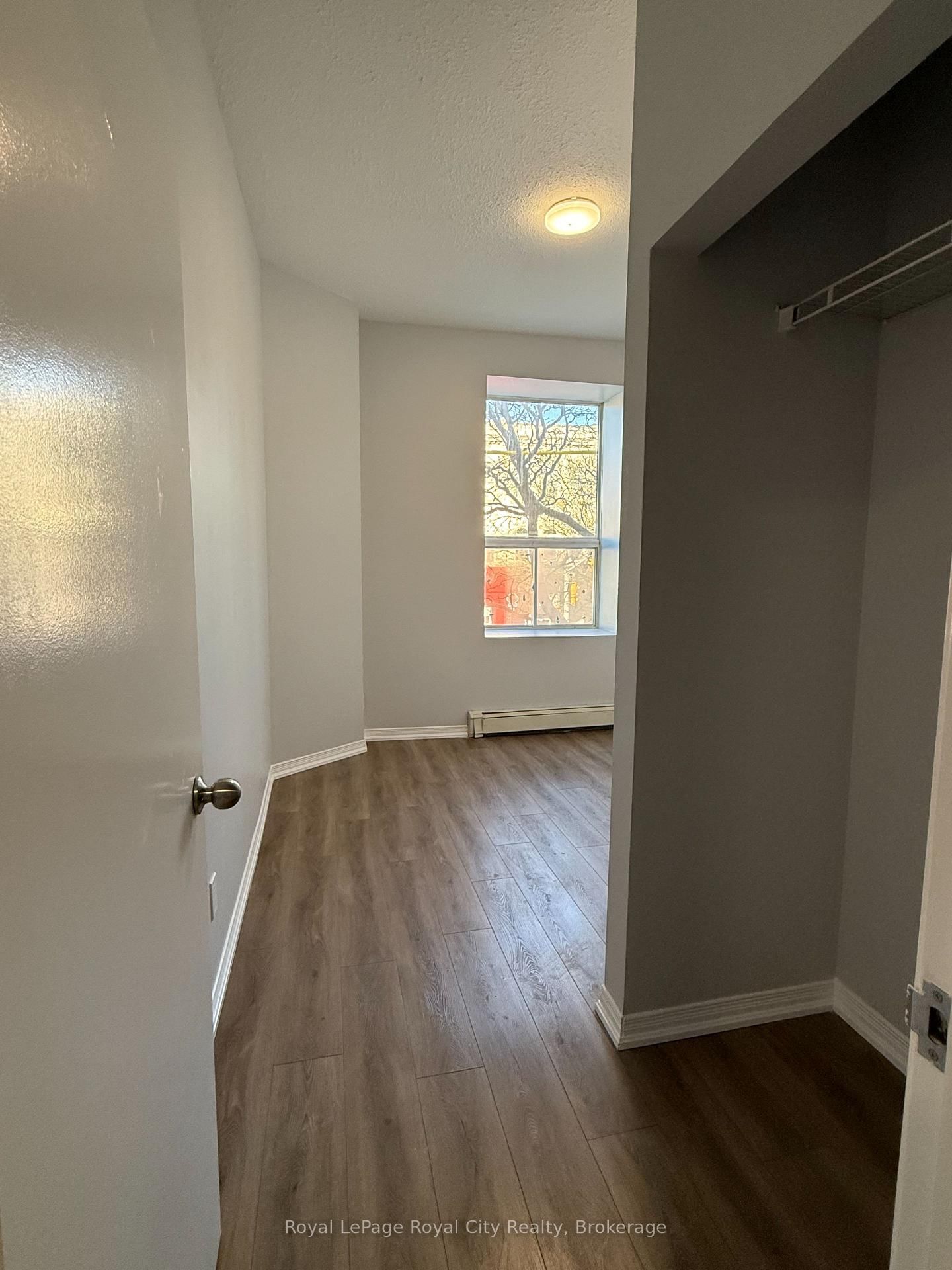 116 Wyndham Street N, Unit 1 - Photo 6