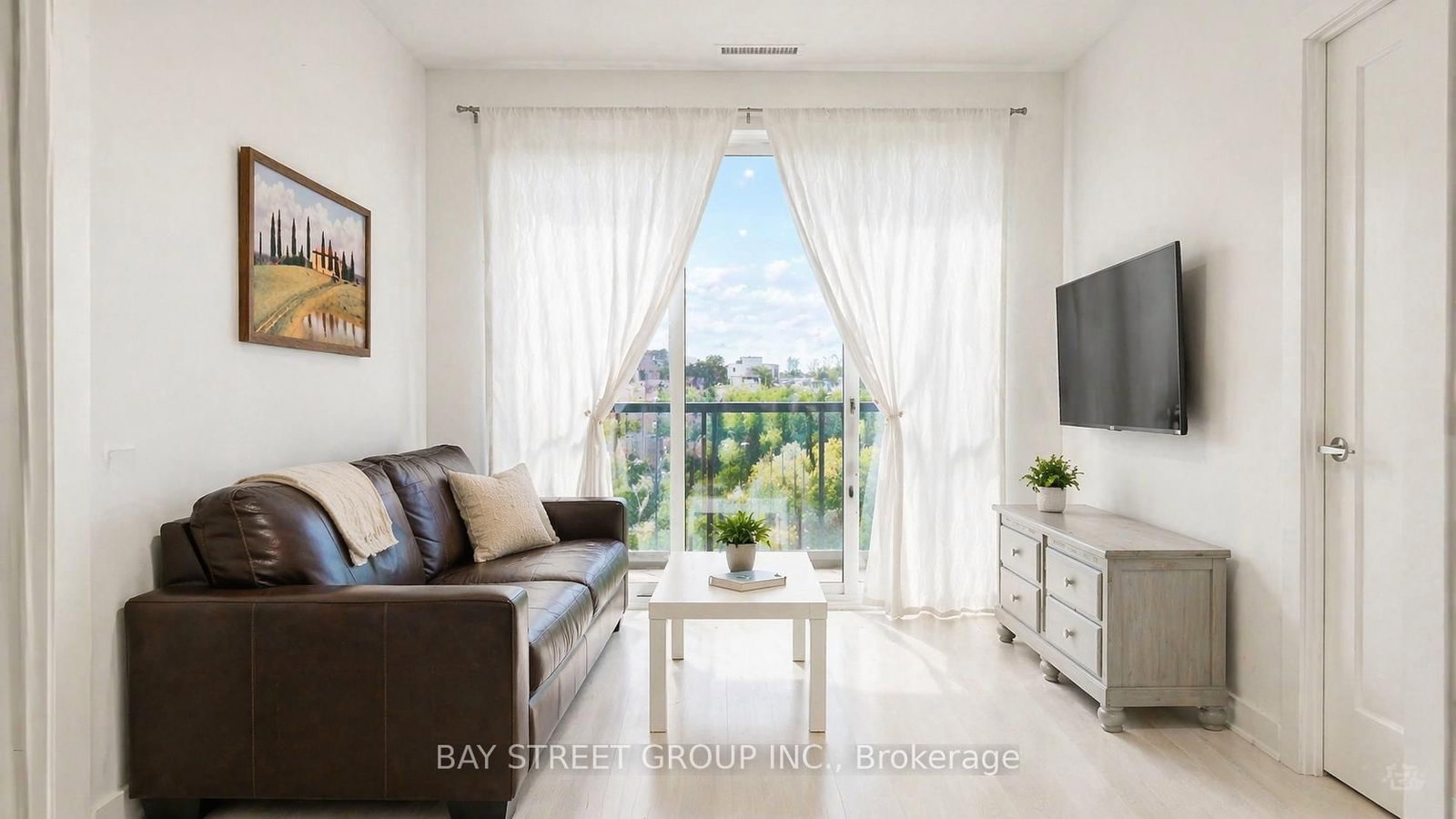 415 Main Street W, Unit 708 - Photo 2