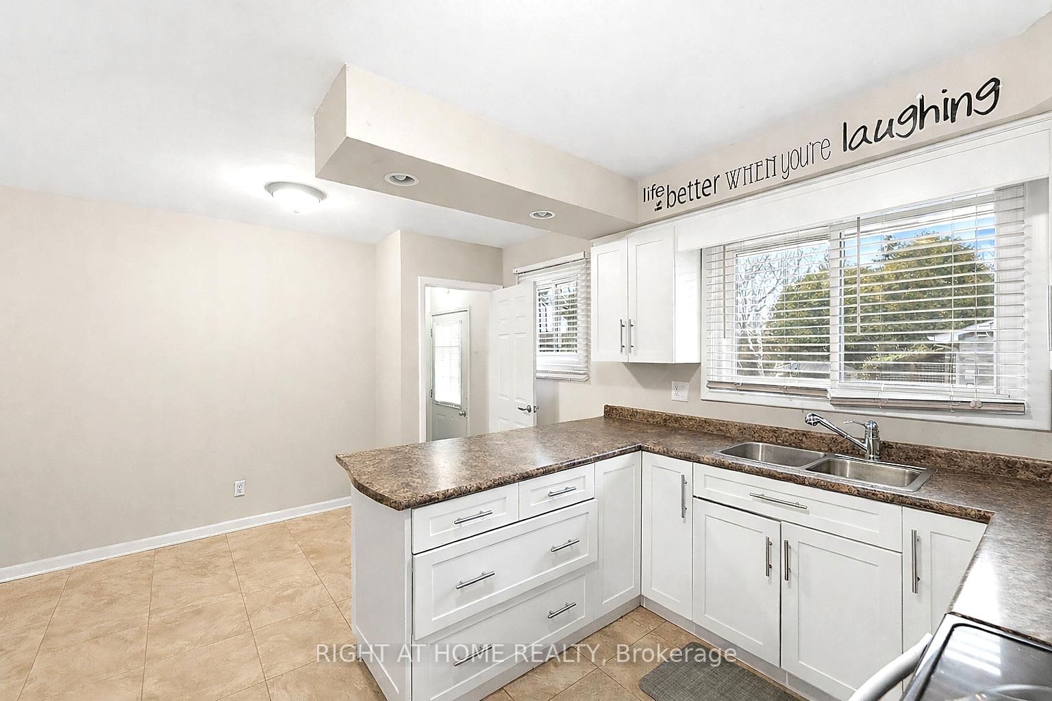 13 Westview Crescent - Photo 9