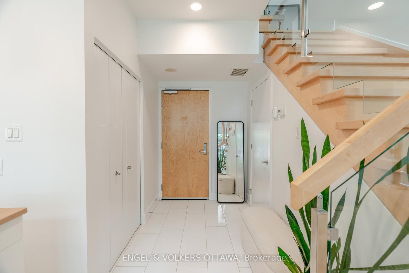 197 Lisgar Street, Unit 202 - Photo 6