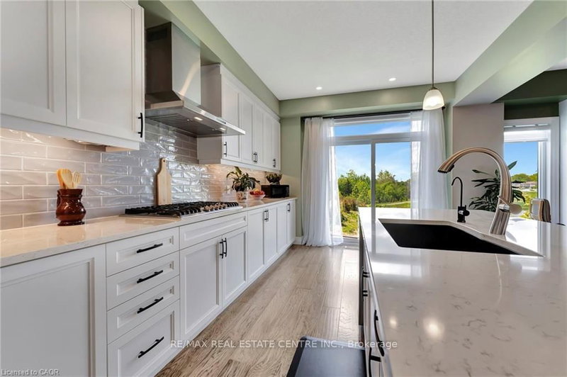 6 - 32 Faith St, Cambridge, N1T 0E8 | Image 2