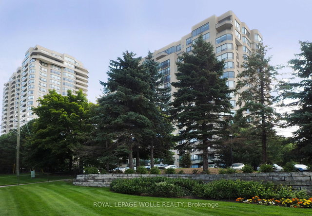 1103 - 4 Willow Street